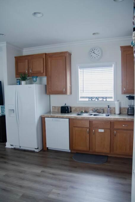 Beachside Bungalow Navarre Bagian luar foto